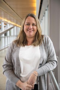headshot of Dr. Lisa Knisley
