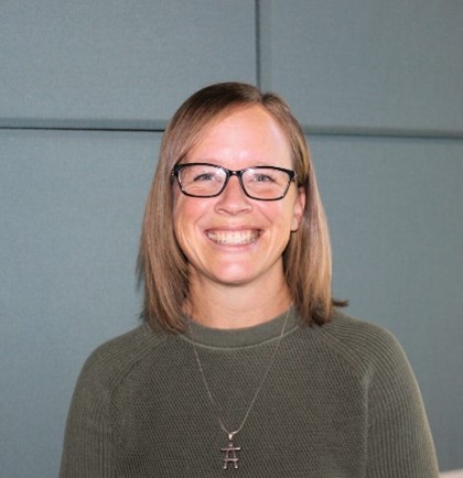 headshot of erika bloomfield